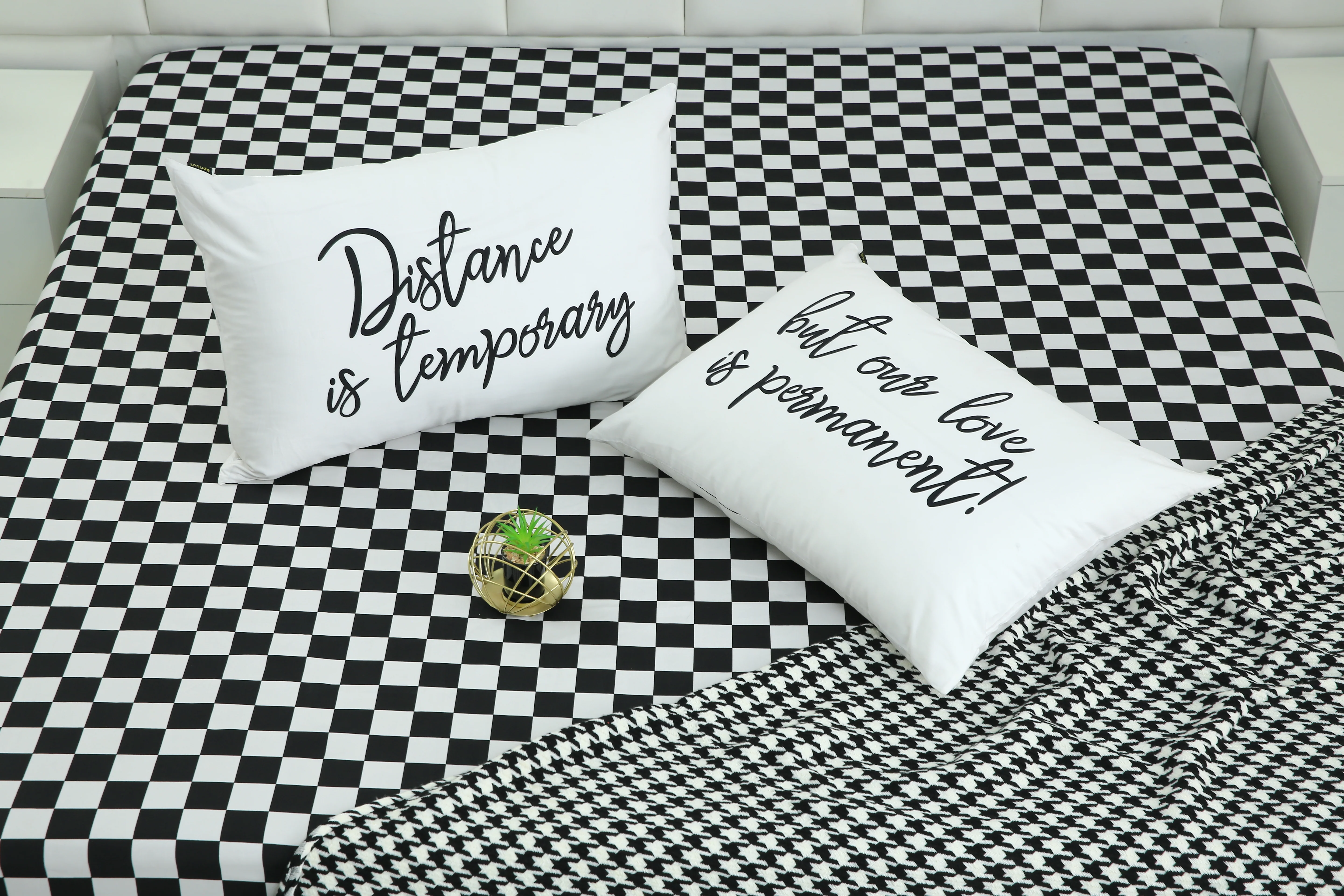 2 PCs Digital Printed Couple Pillow-Distance - Image 3