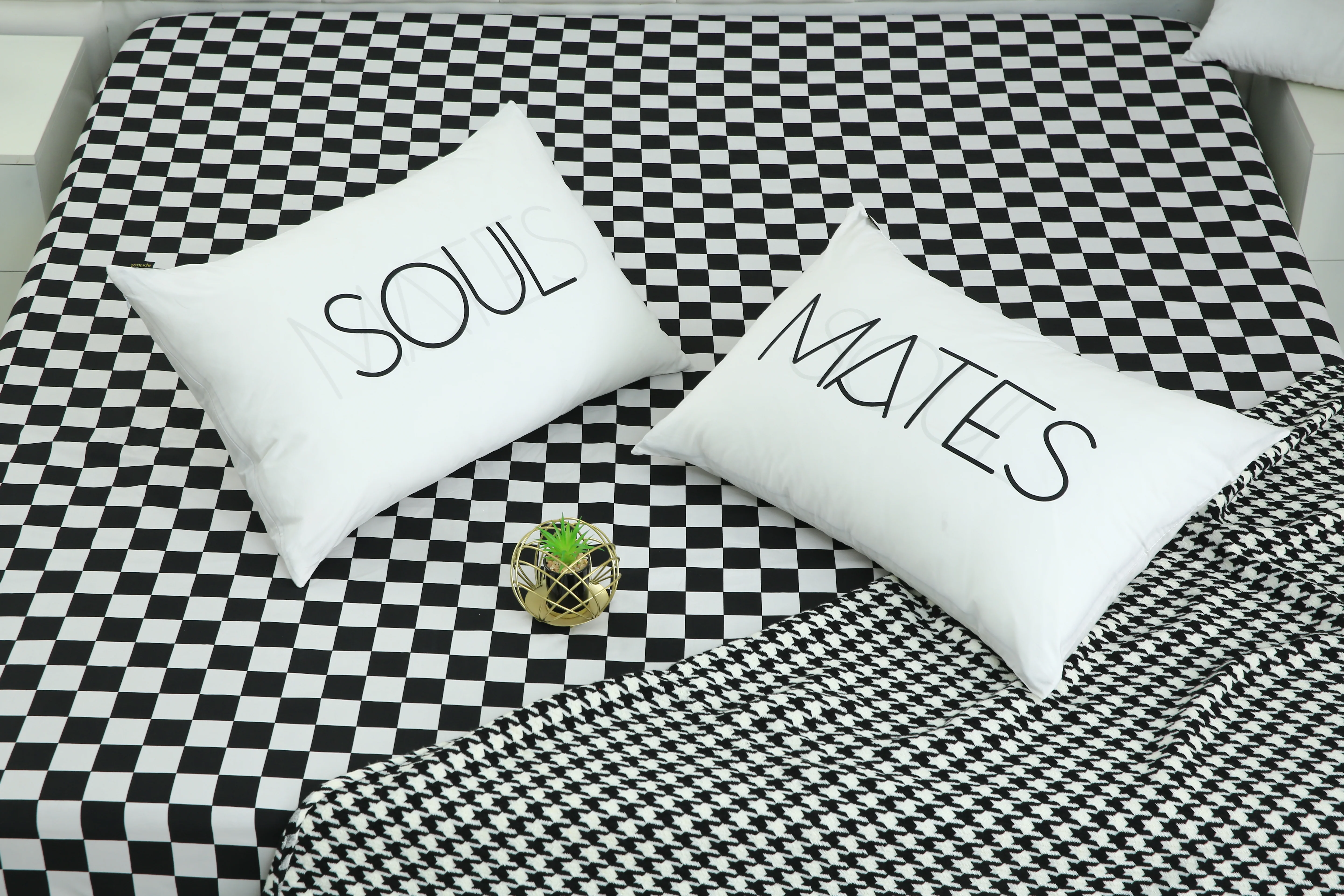 2 PCs Digital Printed Couple Pillow-SOUL/MATES - Image 2