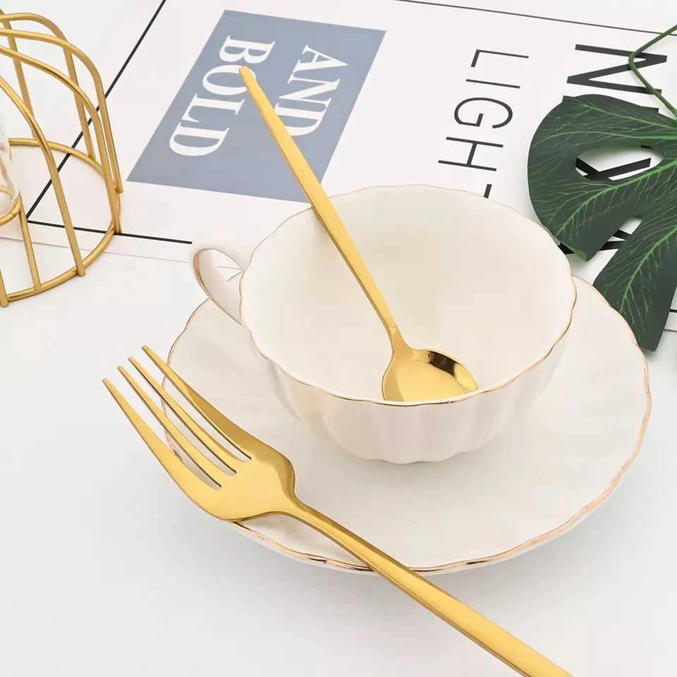 24 Pcs Premium Steel Cutlery Set-Plain Golden(4405) - Image 10