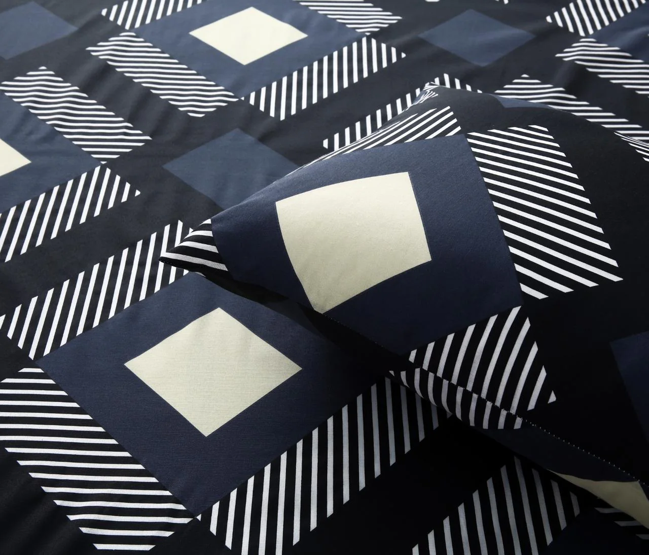 3 PCs Double Bed Sheet-Black Art - Image 5