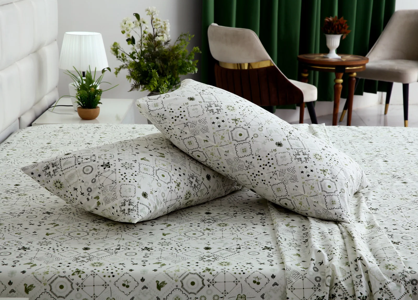 3 PCs Double Bed Sheet With Same Packing-Floral Patchwork - Image 8