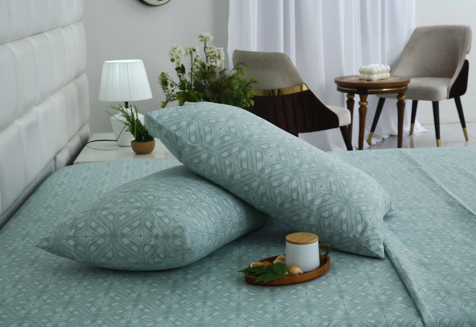 3 PCs Double Bed Sheet With Same Packing-Interlocking Petal - Image 6