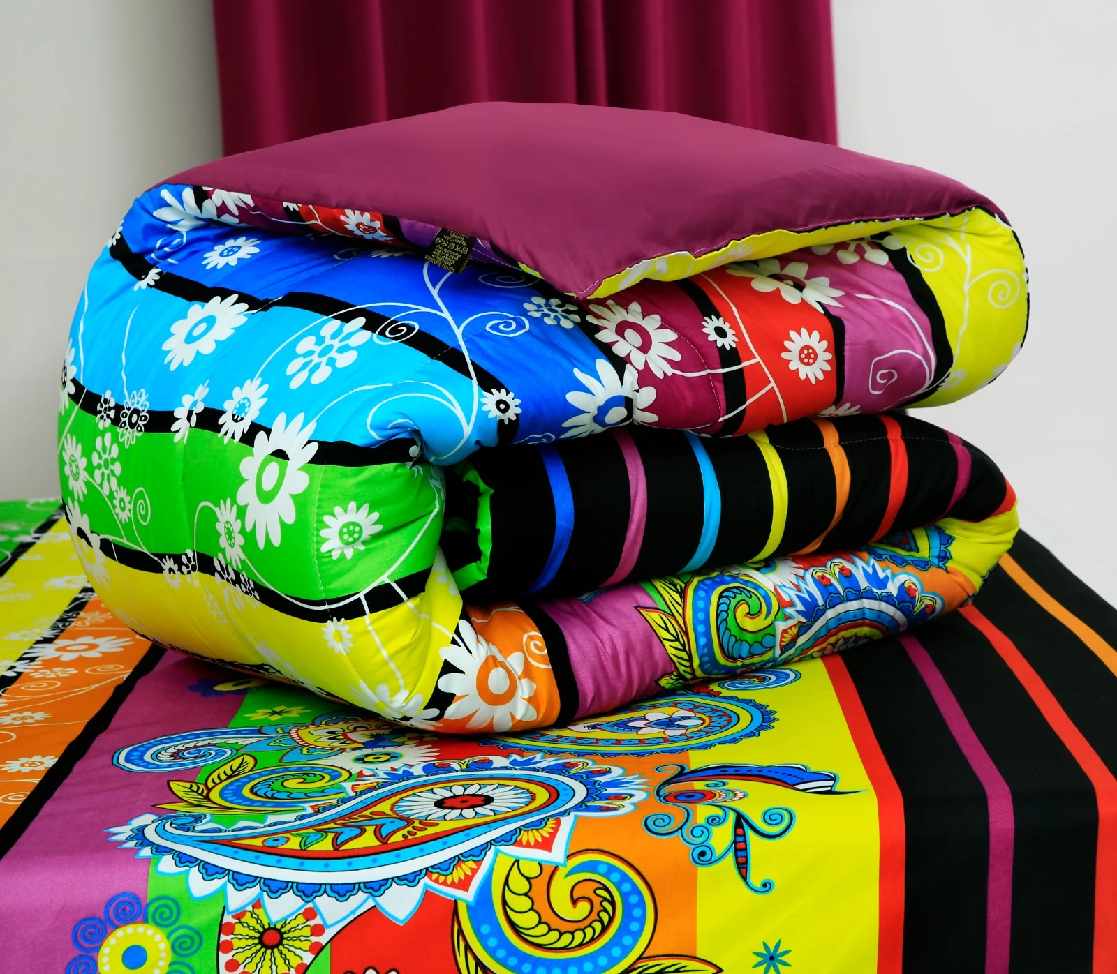 5 PCs Single Comforter Set-Multi Flower (Plum Reverse) - Image 7