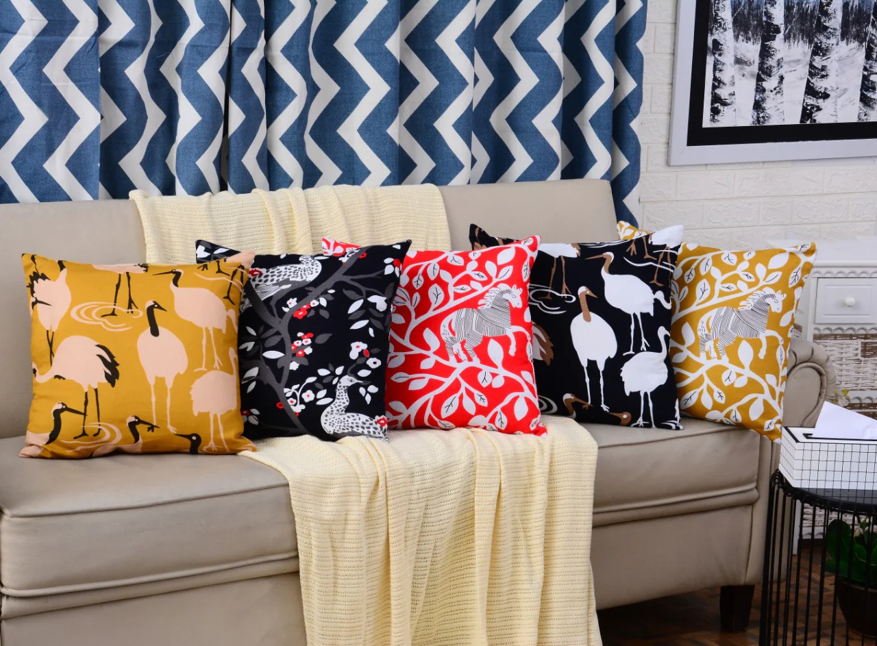 5 PCs White Ostrich Digital Printed Duck Cushions - Image 4