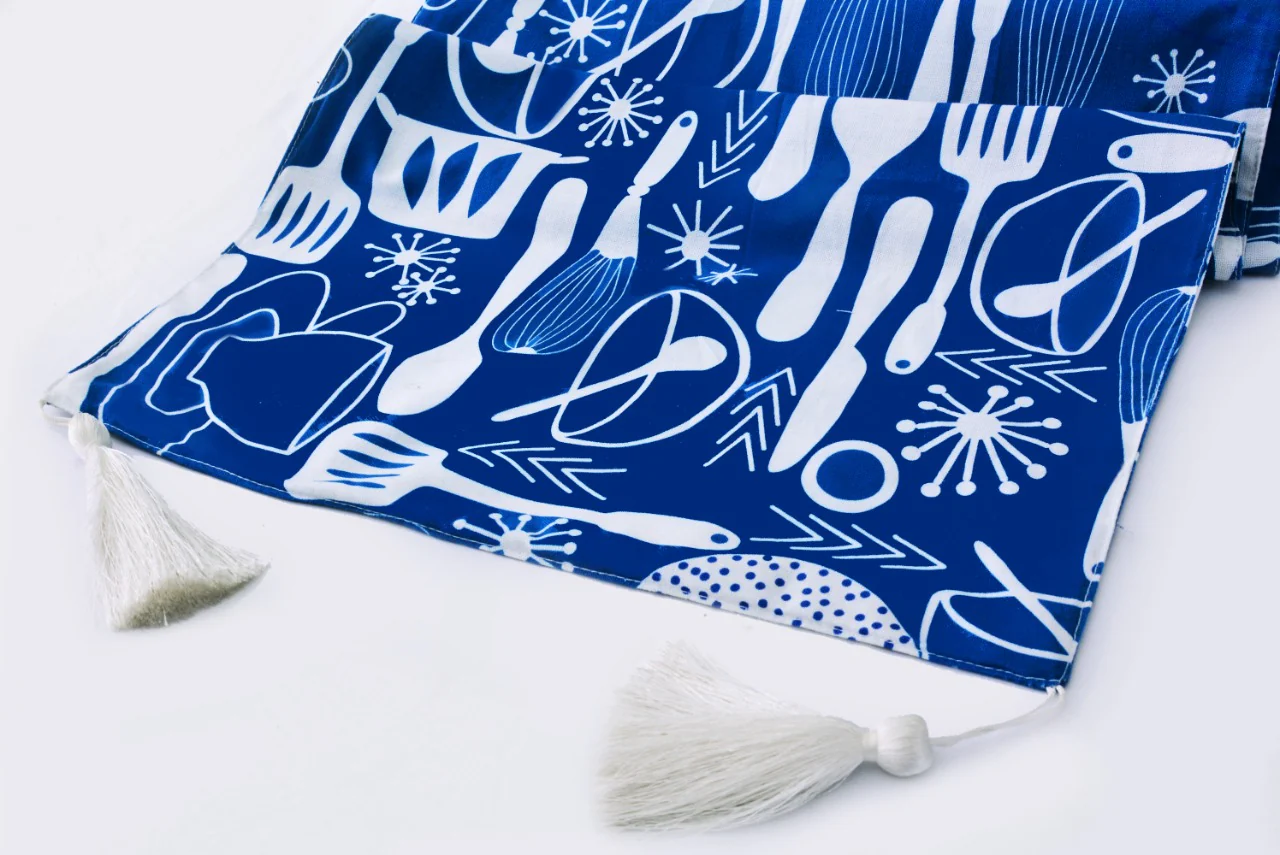 6 & 8 Seater Dining Table Runner-Blue Kitchen Tools - Image 2