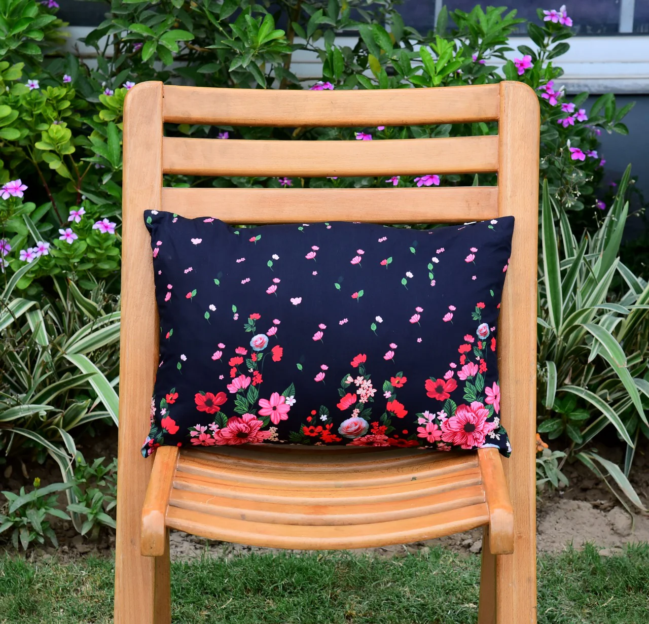 6 PCs Digital Printed Cotton Cushions-Earth Planet - Image 6