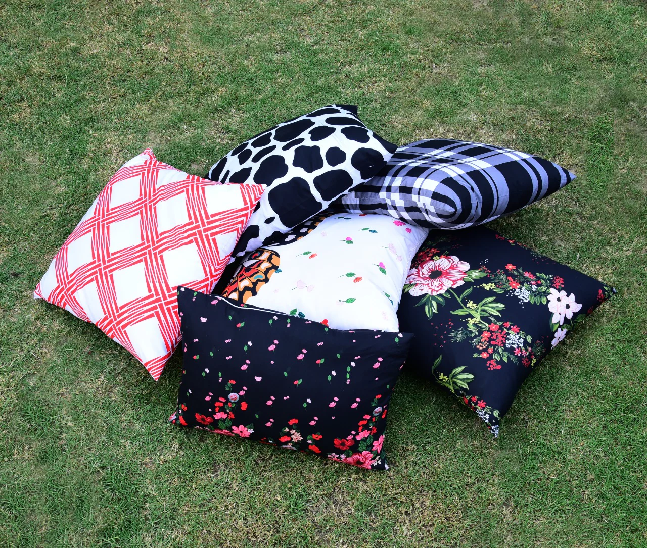 6 PCs Digital Printed Cotton Cushions-Earth Planet - Image 8