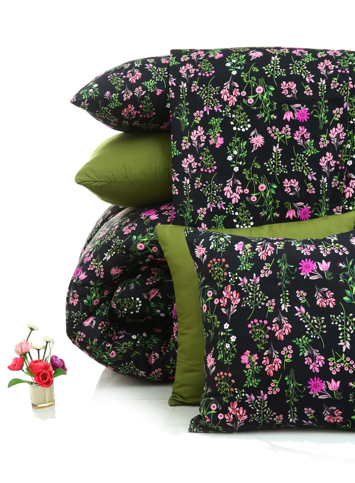 8 PCs Winter Razai Set-Crocus(With Olive Reverse) - Image 2