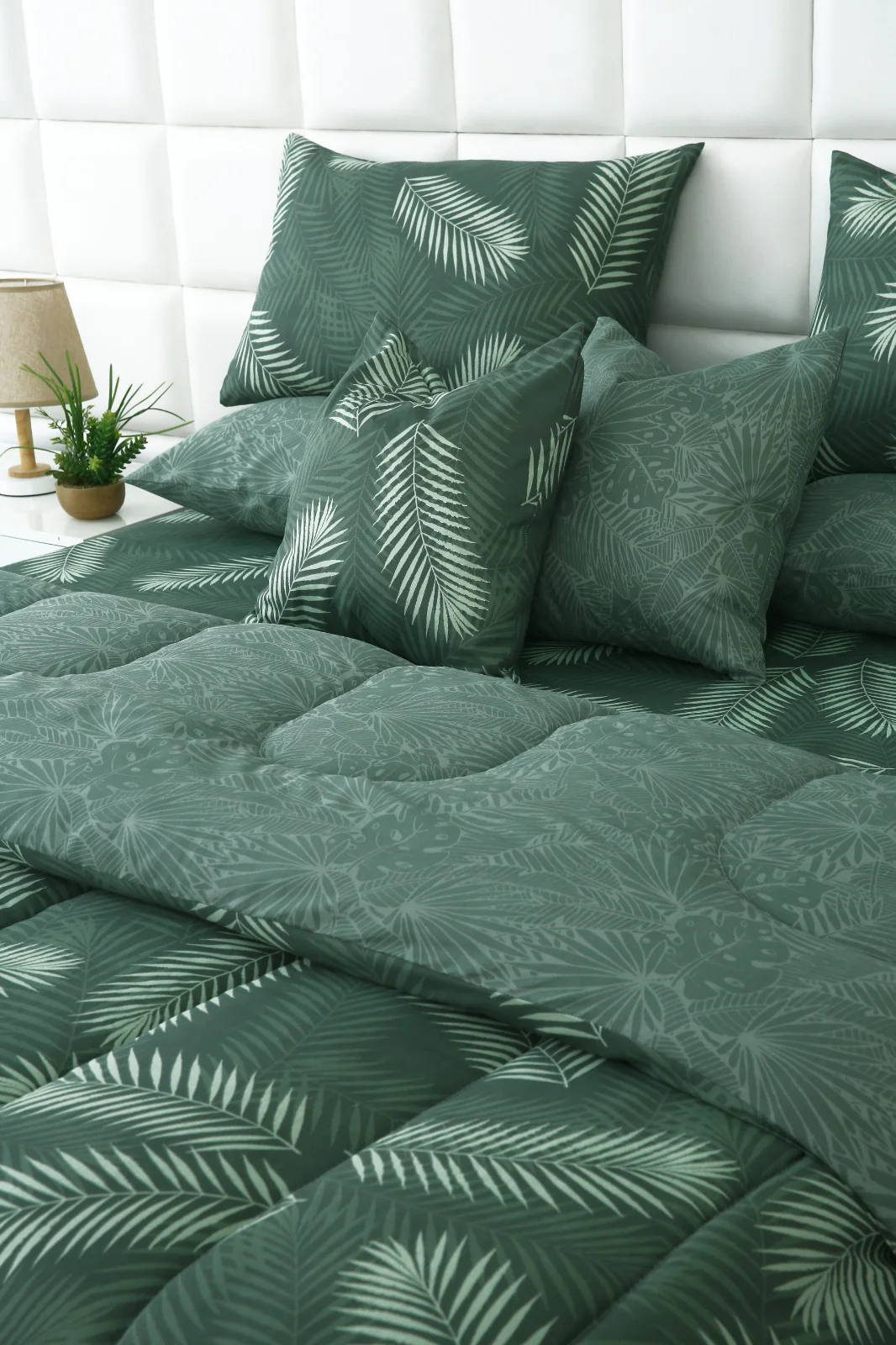 8 PCs Winter Razai Set-Emerald Feathers - Image 12
