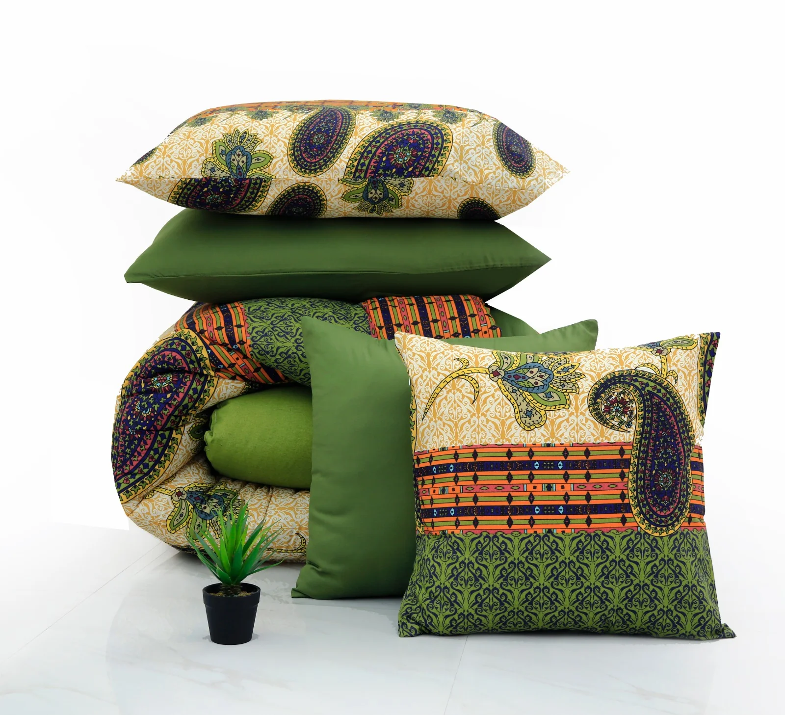 8 PCs Winter Comforter Set-Green Paisley - Image 13