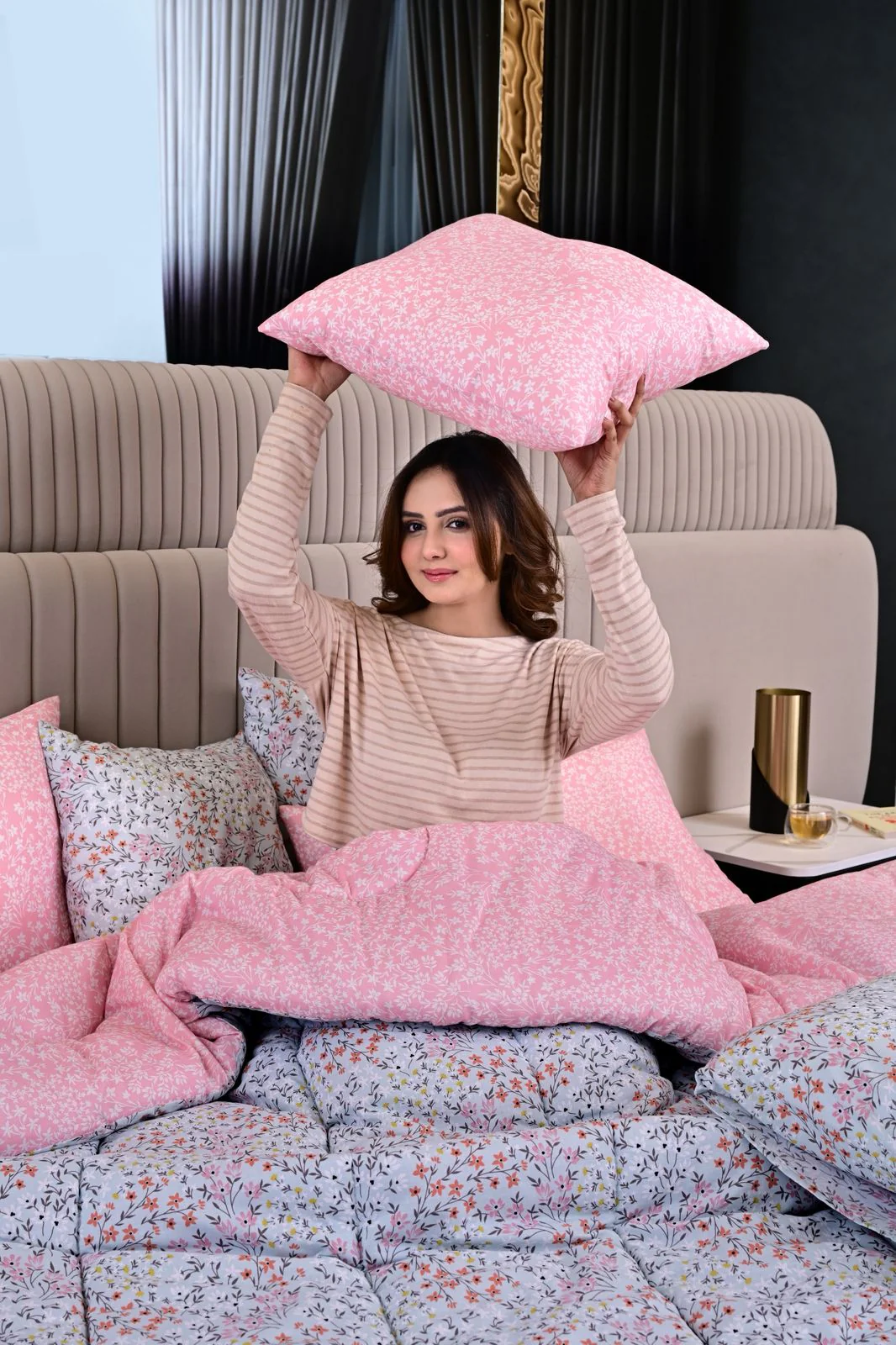 8 PCs Winter Razai Set-Sweet Alyssum - Image 4