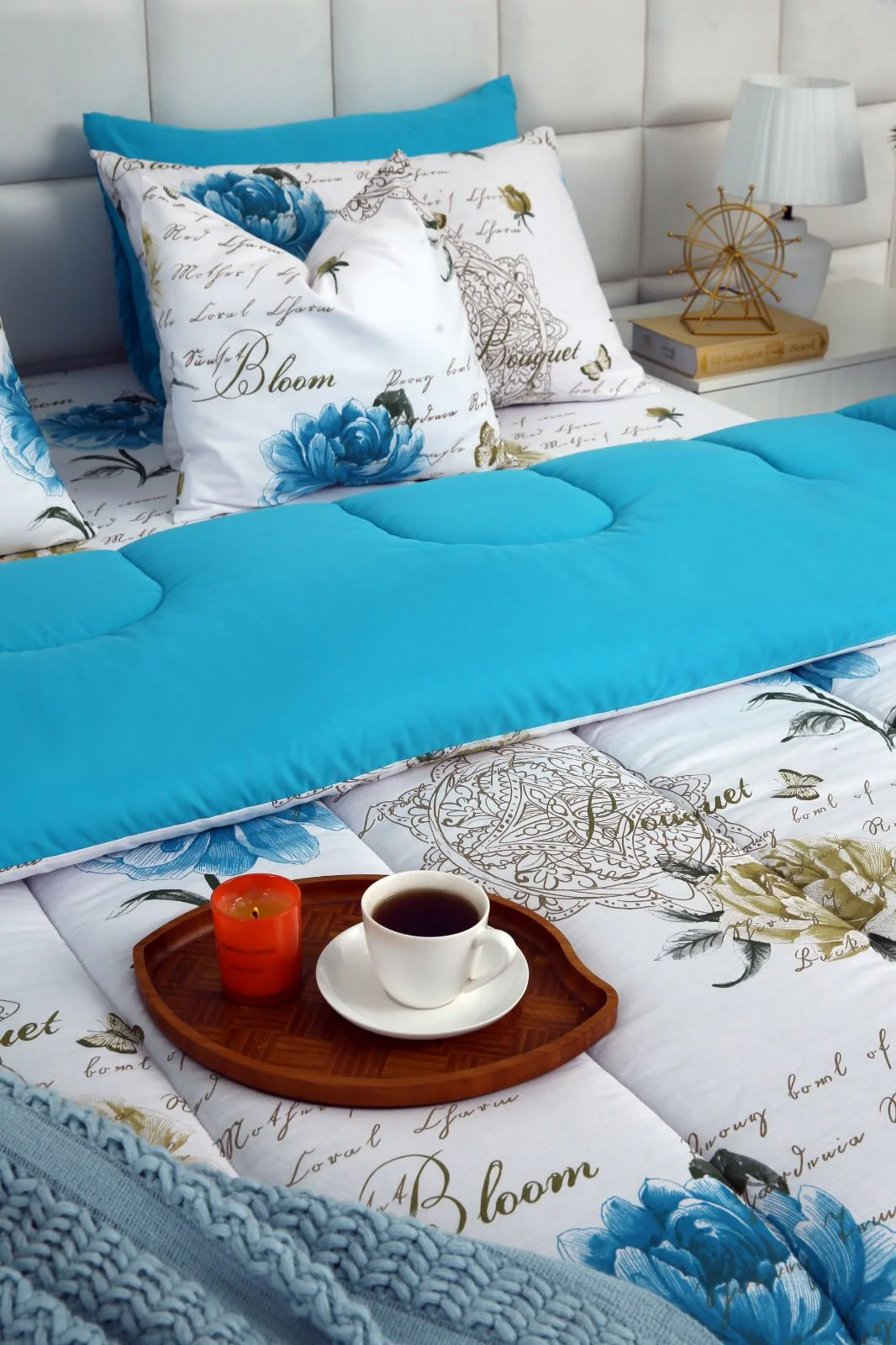 8 PCs Winter Razai Set-Blue Flowers - Image 10