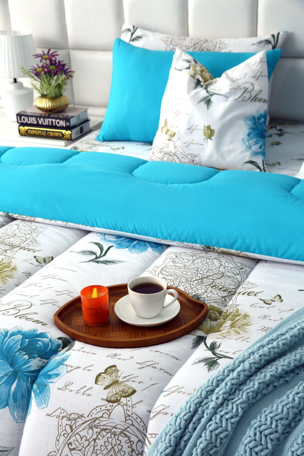8 PCs Winter Razai Set-Blue Flowers - Image 11