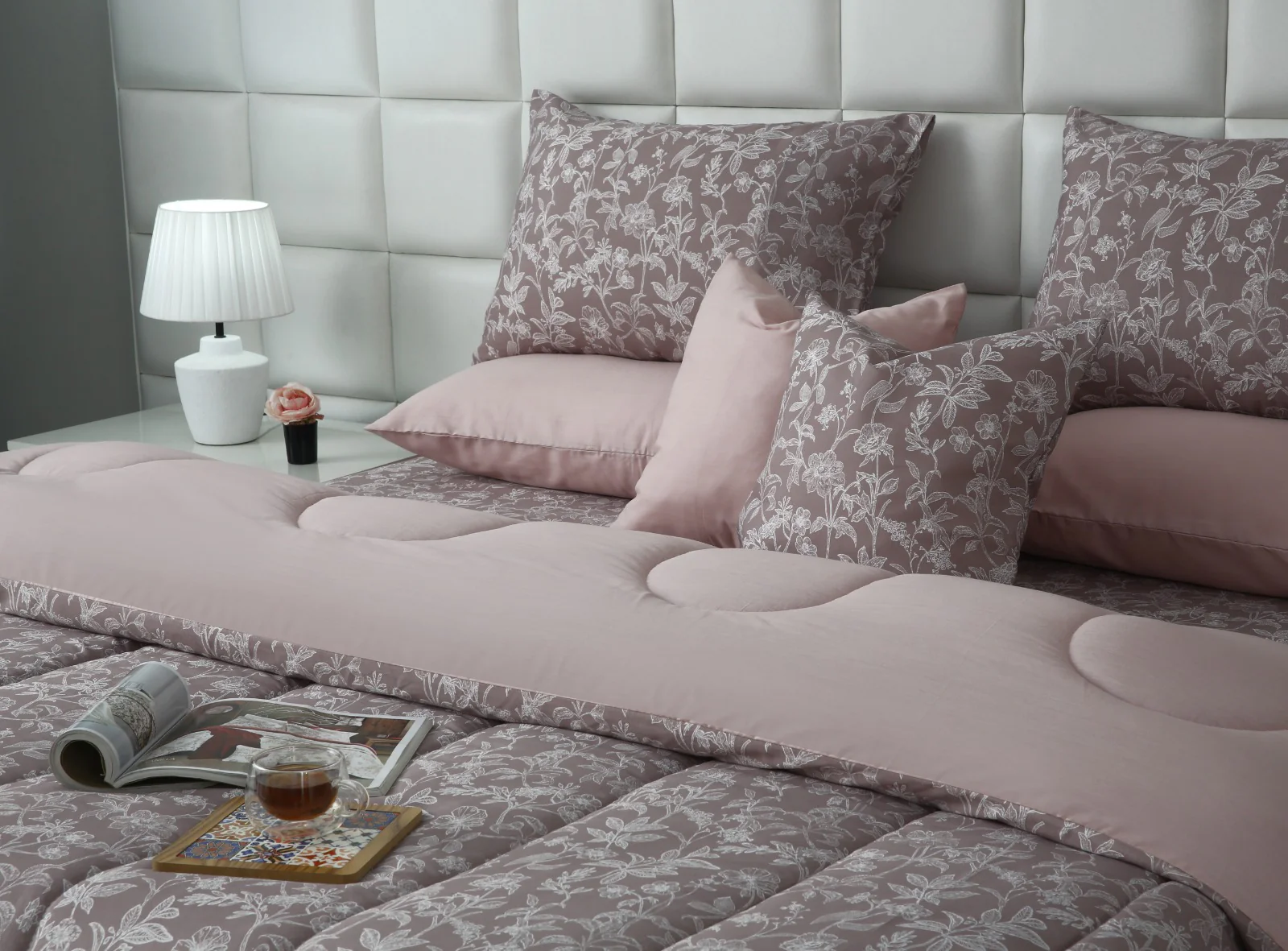 8 PCs Winter Razai Set-White Peonies - Image 10
