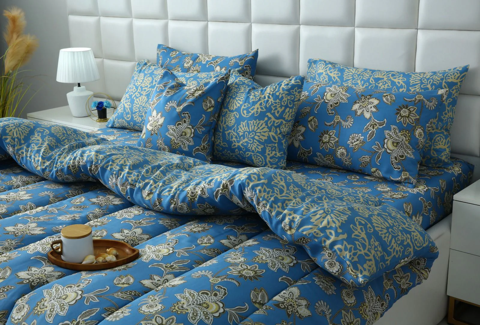 8 PCs Winter Razai Set-Blue Paisley - Image 3
