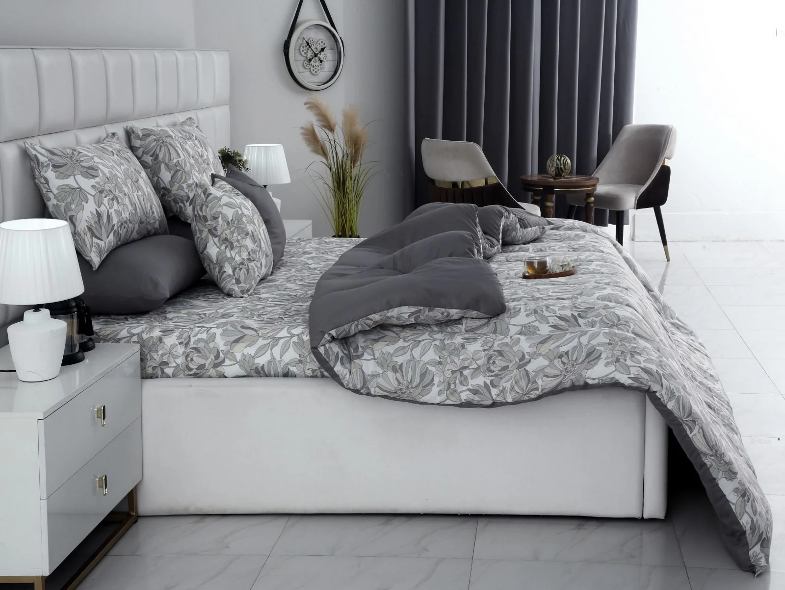 8 PCs Winter Razai Set-Buds Floral(With Pastel Grey Reverse) - Image 3