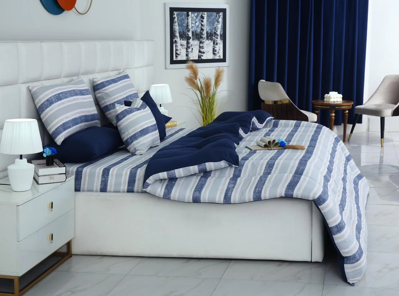 8 PCs Winter Razai Set-Chase Stripe - Image 10