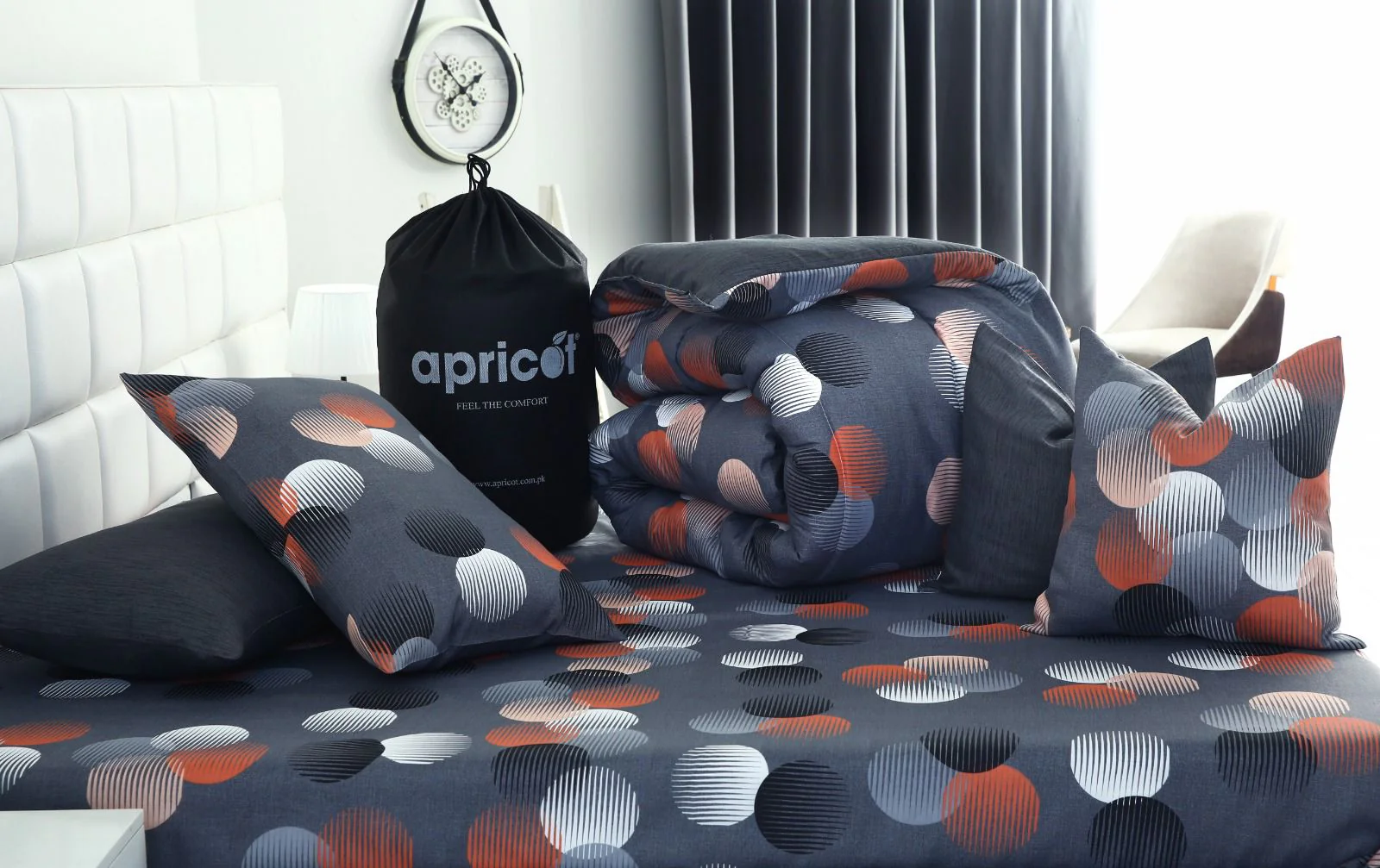 8 PCs Winter Razai Set-Illustration Design - Image 13