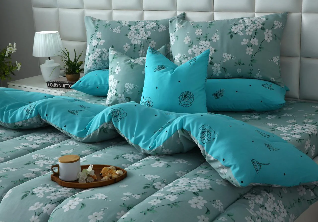 8 PCs Winter Razai Set-White Flowers - Image 12
