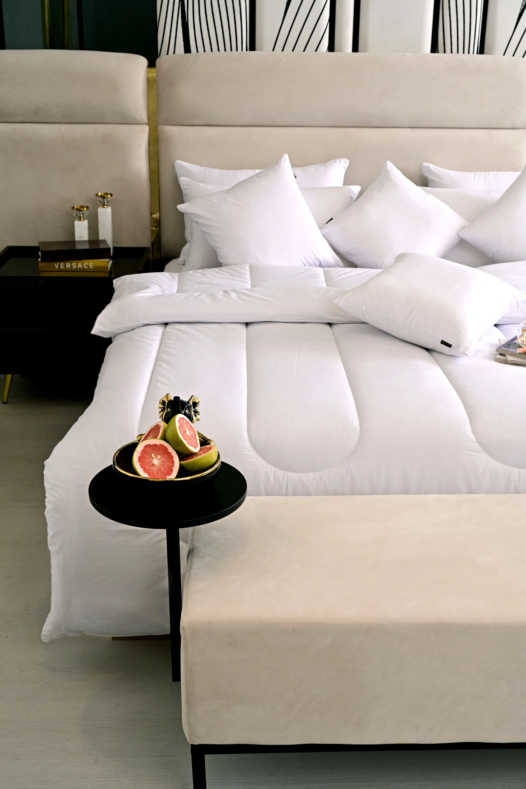 9 PCs White Filling Deal(4 Cuhsions+4 Pillows+Quilt) - Image 19