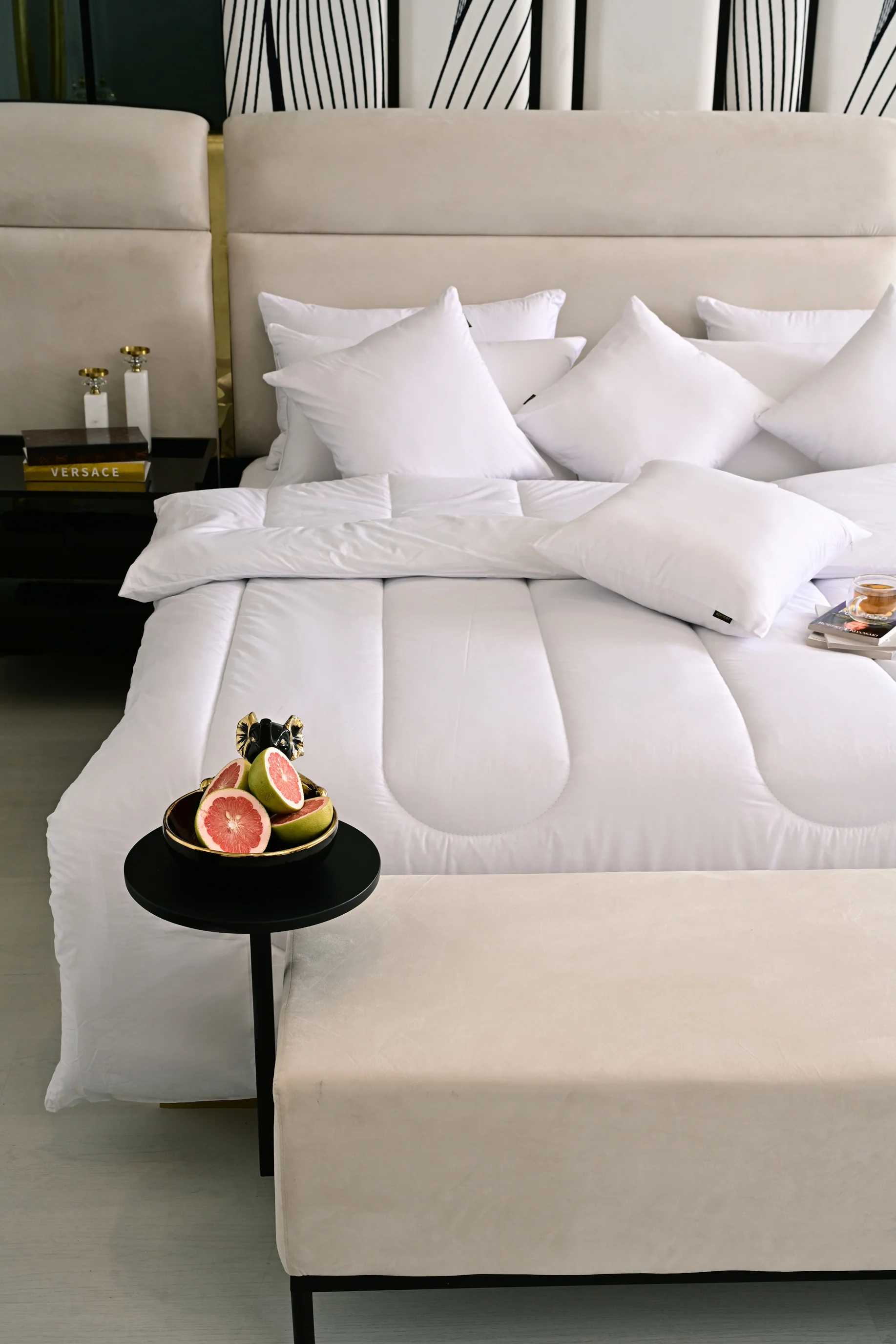 9 PCs White Filling Deal(4 Cuhsions+4 Pillows+Quilt) - Image 20