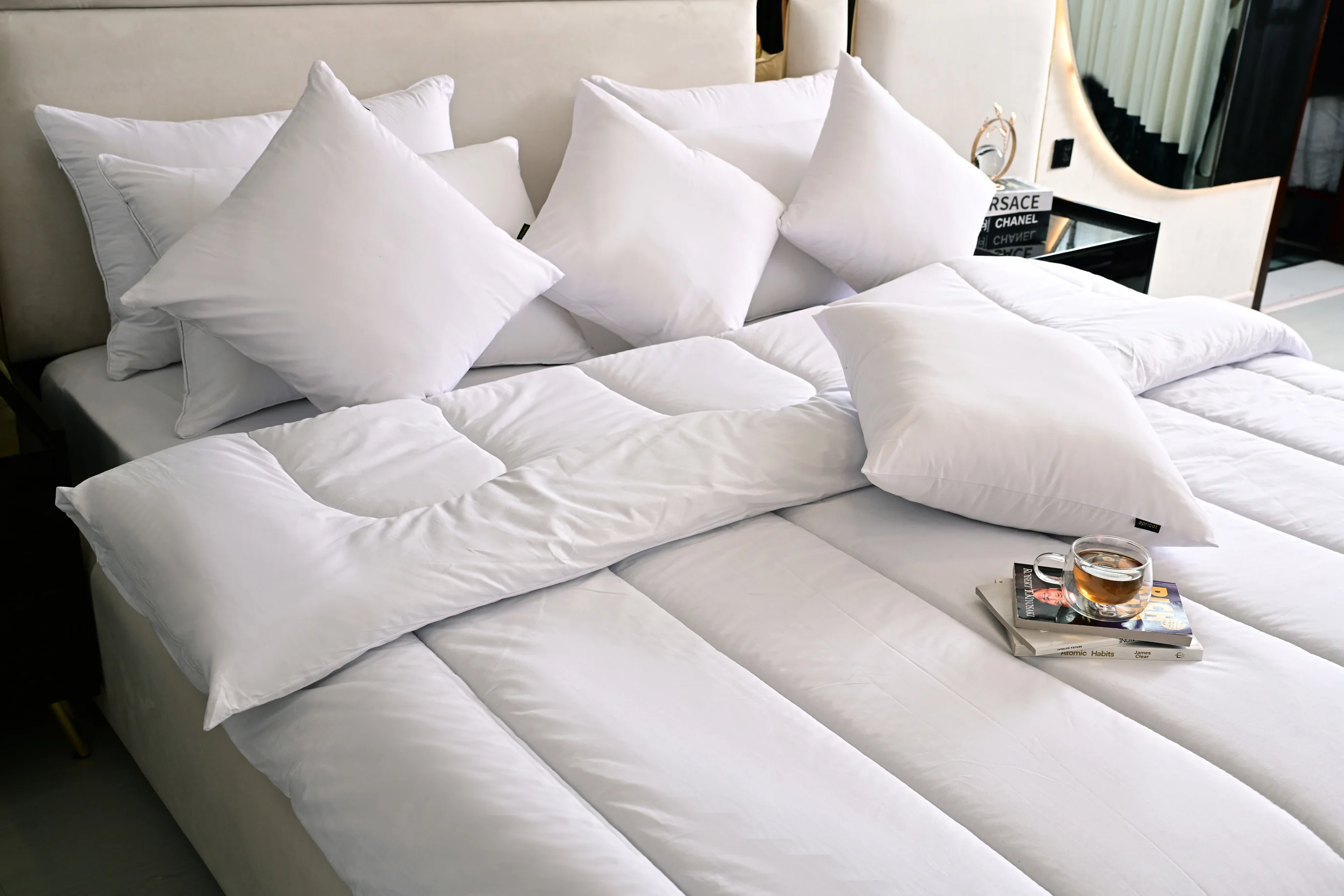 9 PCs White Filling Deal(4 Cuhsions+4 Pillows+Quilt) - Image 21
