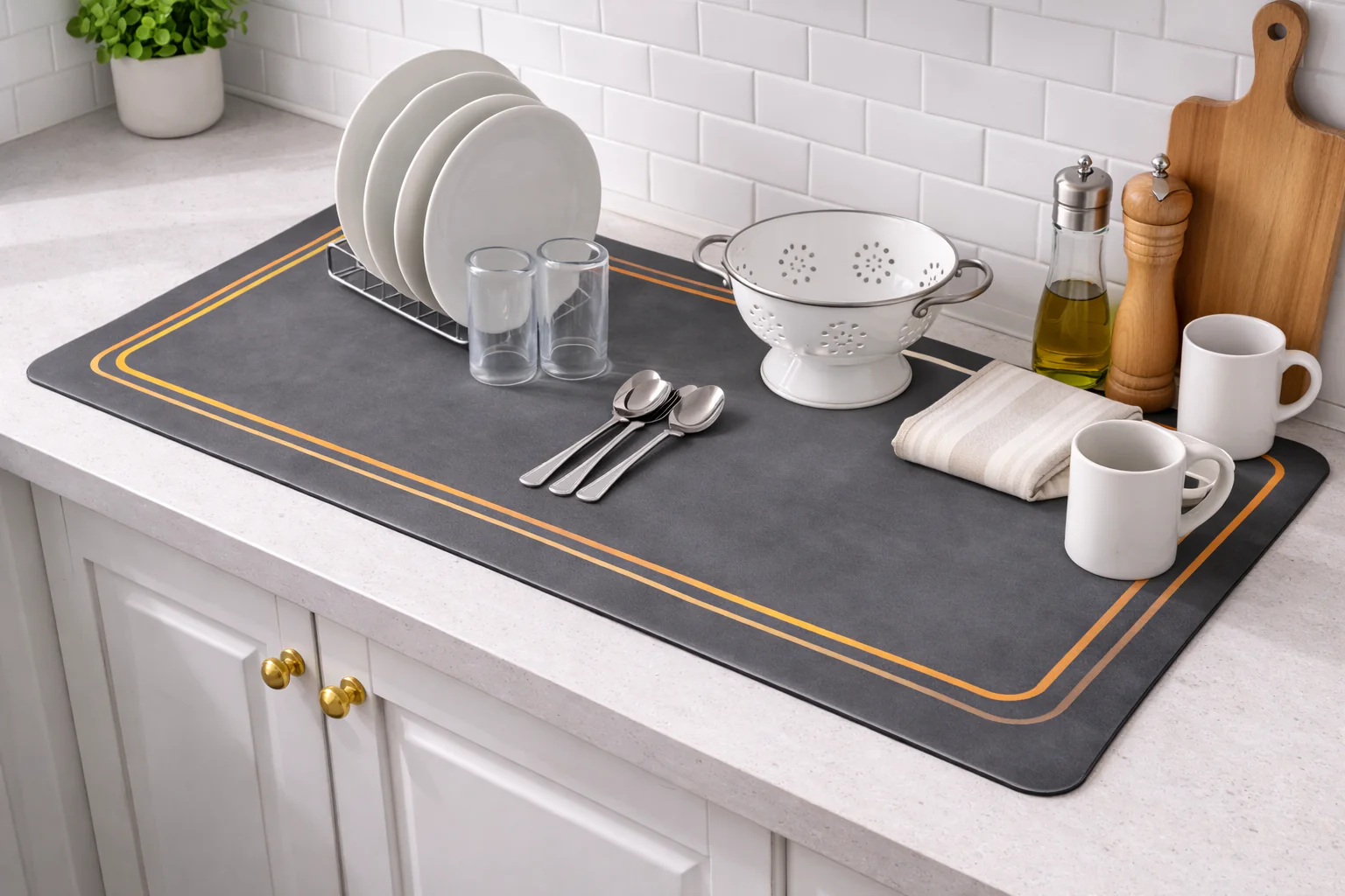 AntiSkid Dish Drying Heat & Water Protector Mat-SA-2553-Black with Golden Border