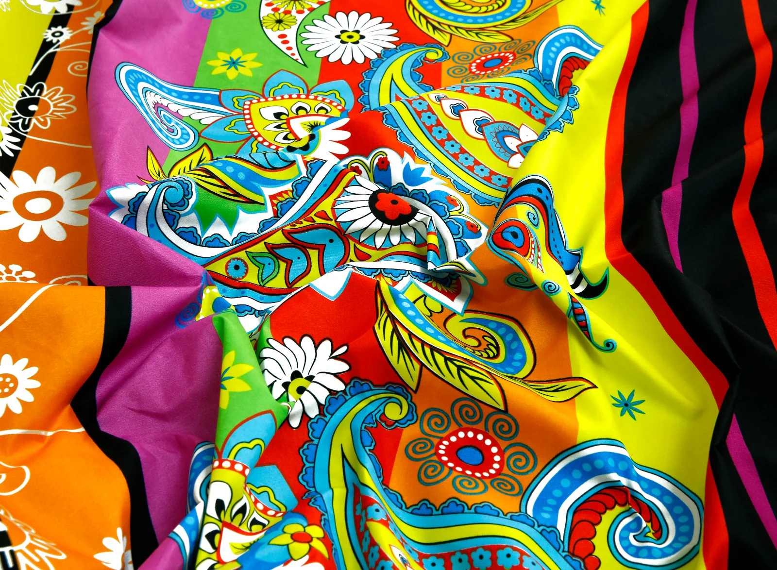 Fitted Bed Sheet-Multi Flowers - Image 11