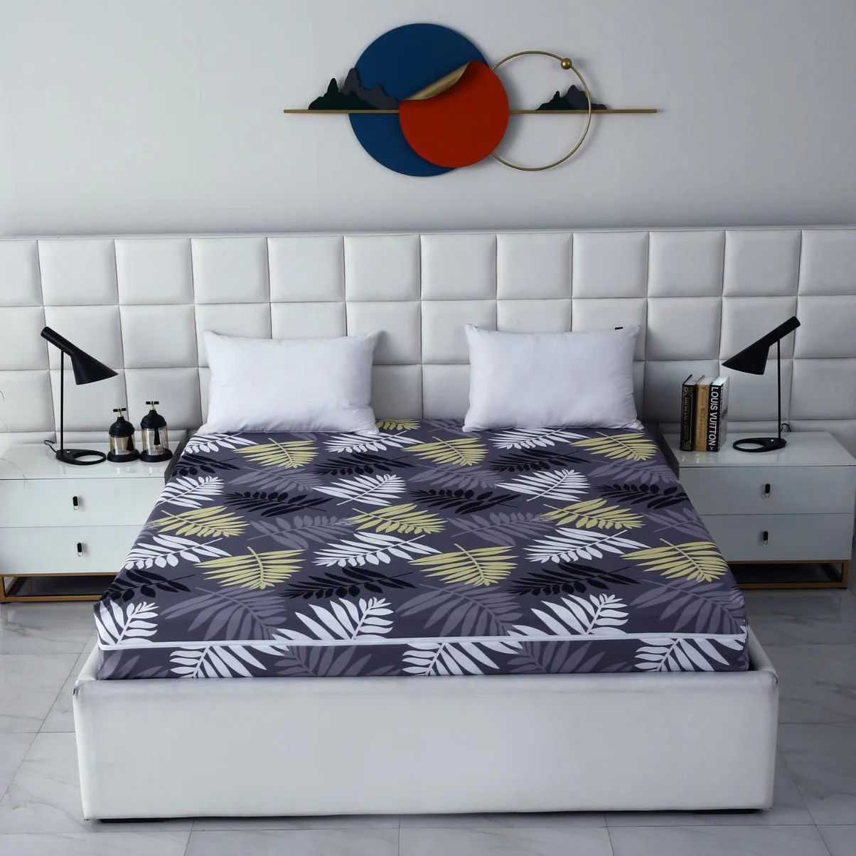 Zipper Mattress Cover Printed-Black Feathers