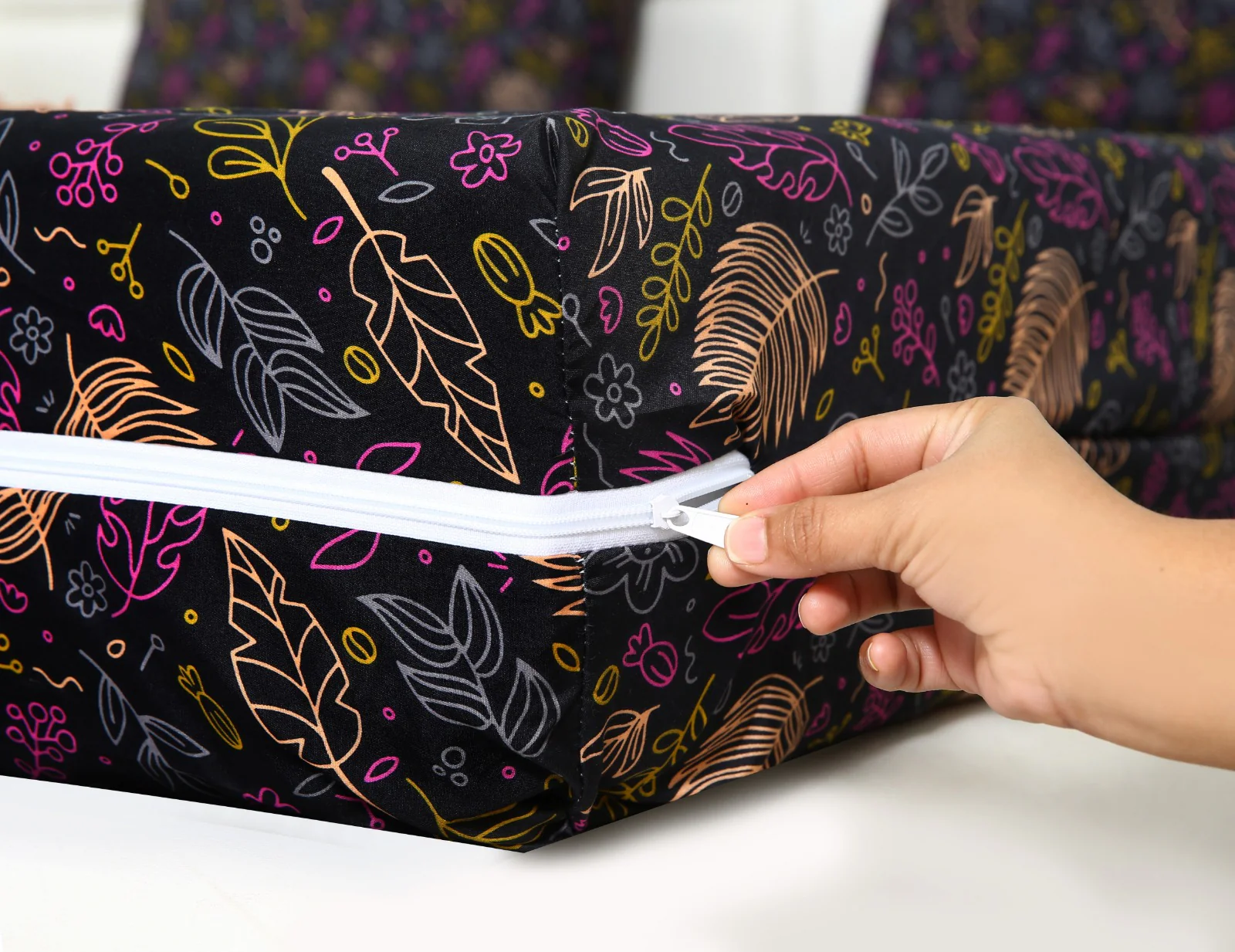 Zipper Mattress Cover Printed-Black Lilly - Image 2