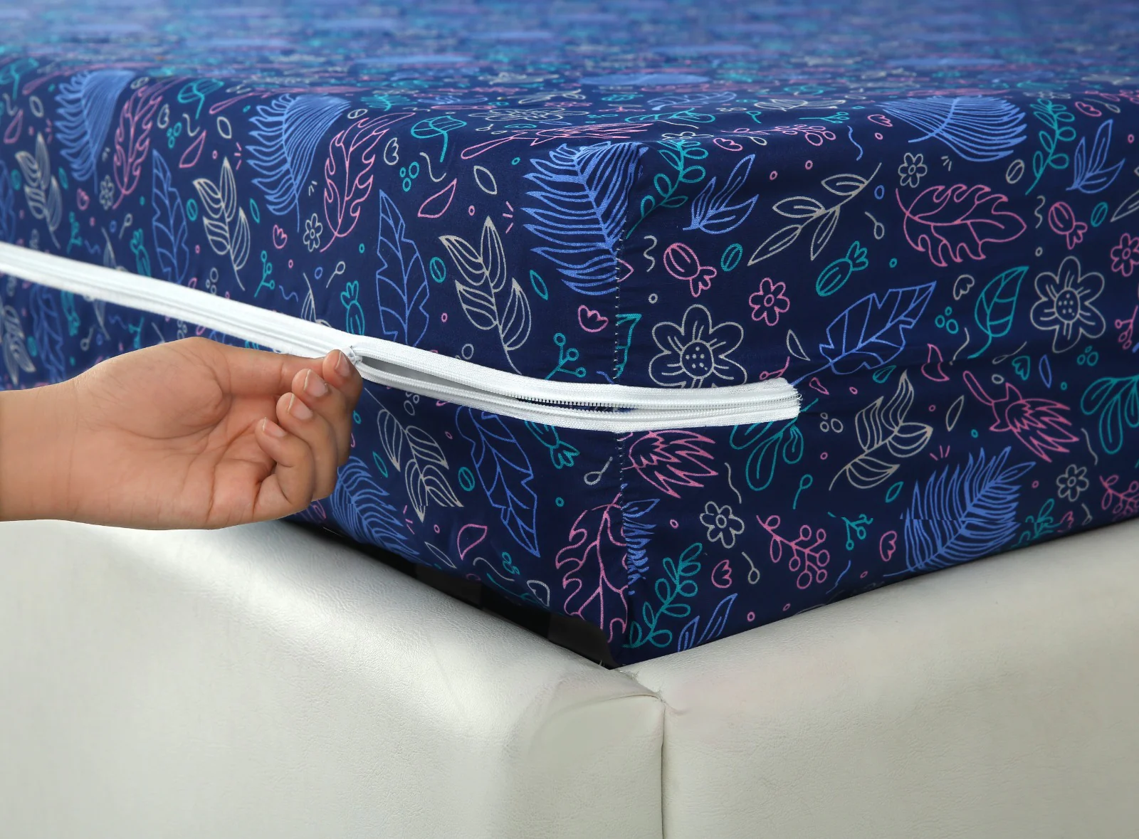 Zipper Mattress Cover Printed-Blue Lilly - Image 2