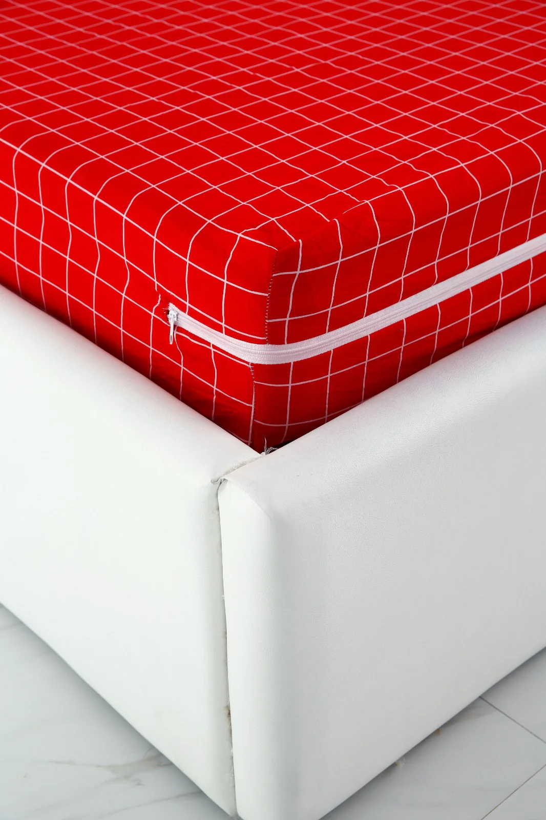 Zipper Mattress Cover Printed-Red Check - Image 7