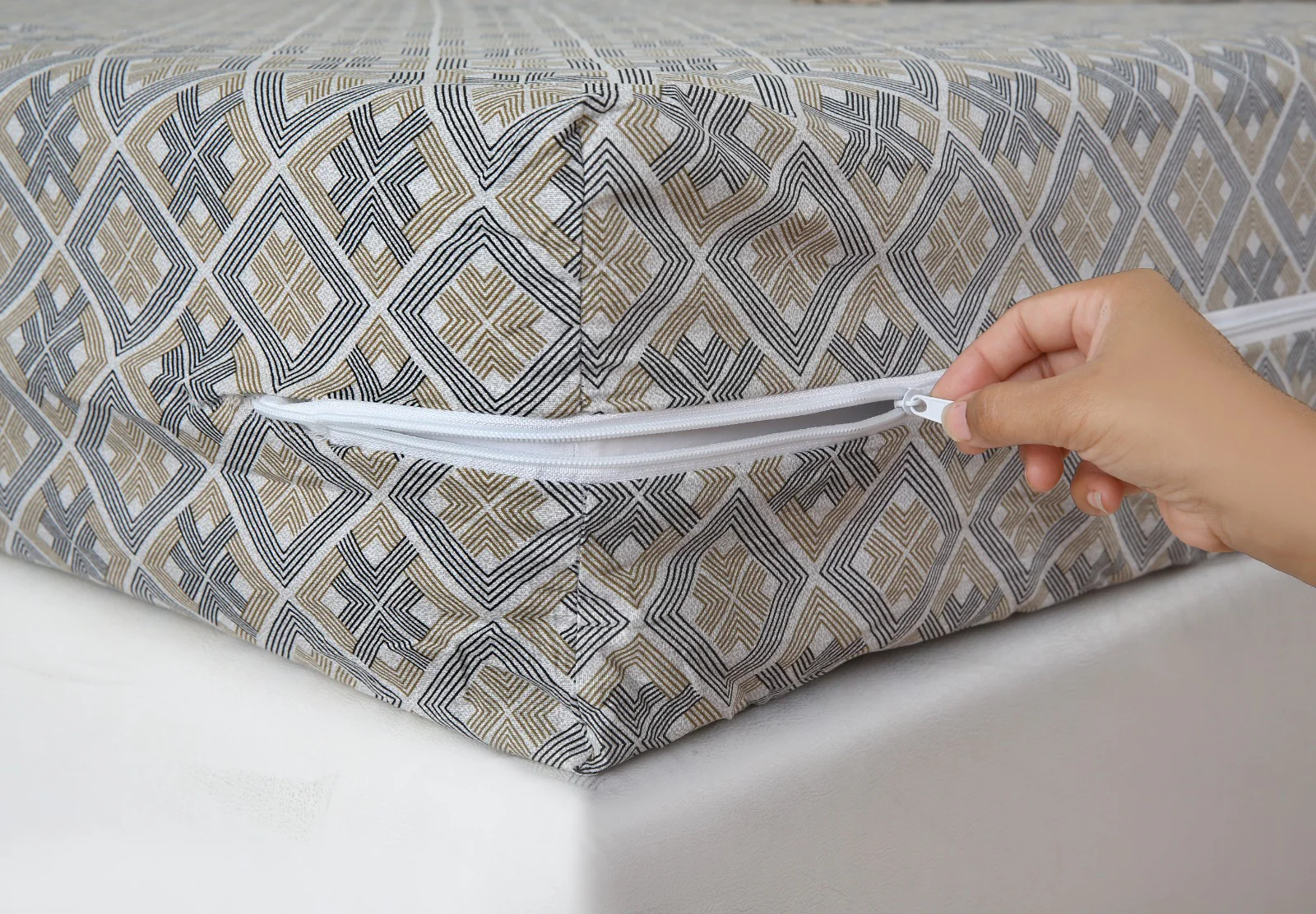 Zipper Mattress Cover Printed-Retro - Image 7